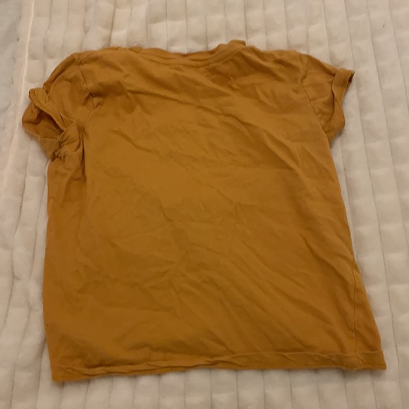 Orange shirt for a kid - Picture 3 of 3